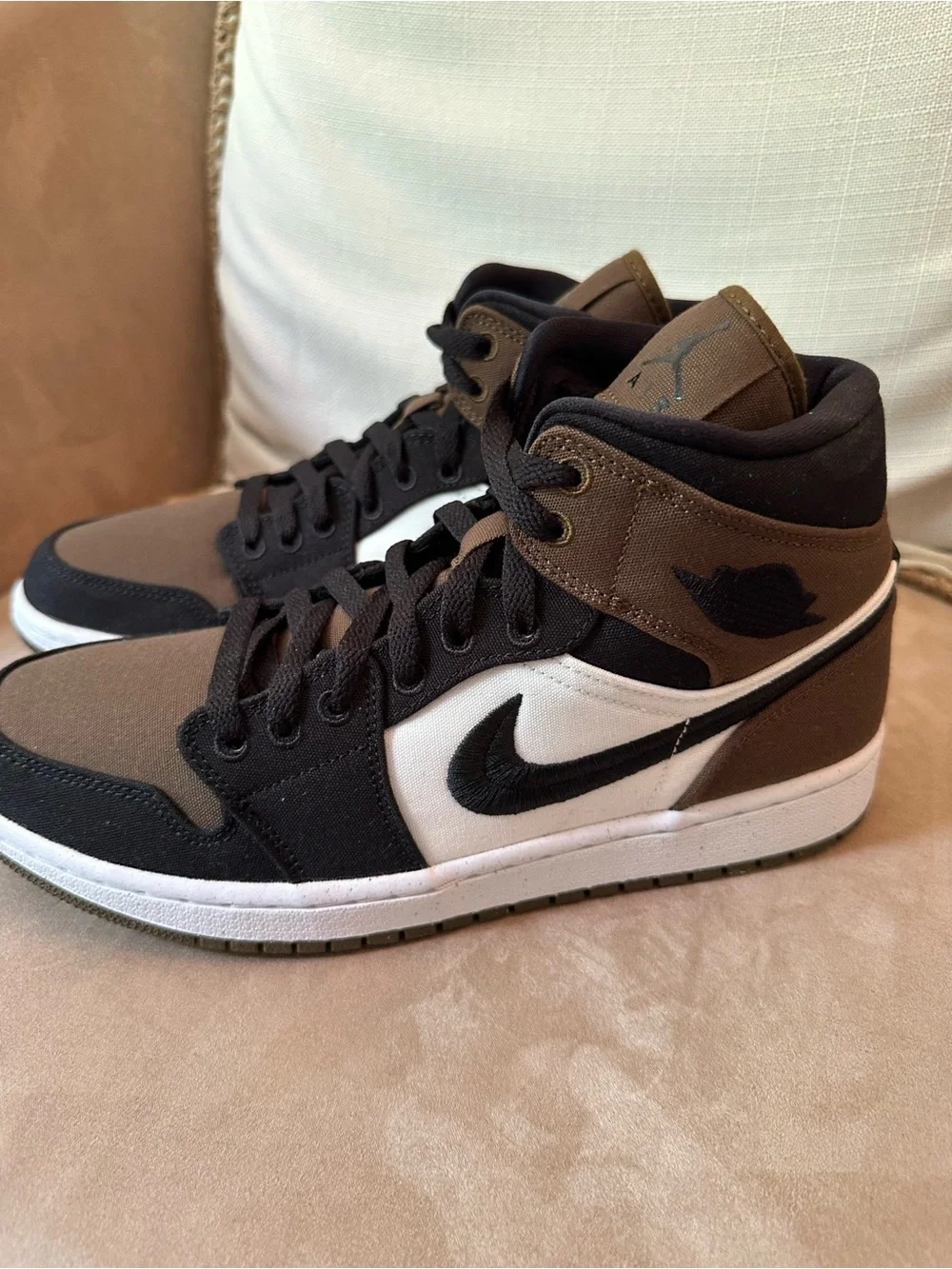 Jordan 1 Mid SE Olive Toe - DV0427-301 NWOB Men’s size 10
